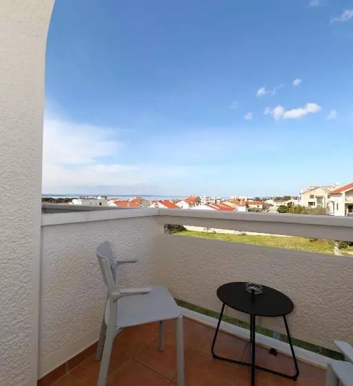Comfort room with balcony, Mediteran
