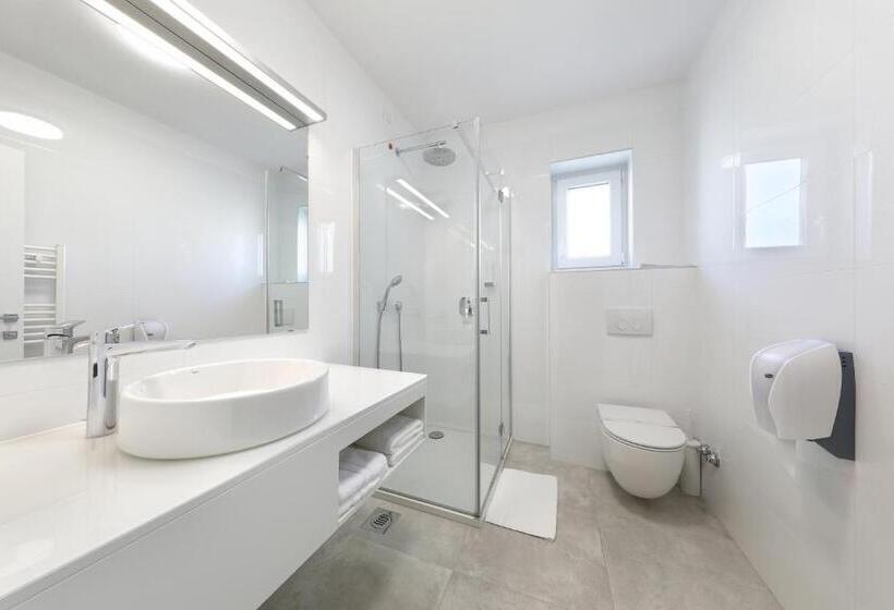 Comfort room with balcony, Mediteran