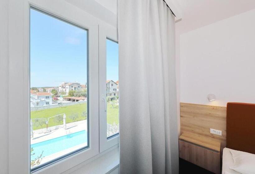 带阳台精选间, Mediteran