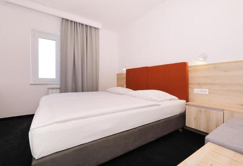 带阳台精选间, Mediteran