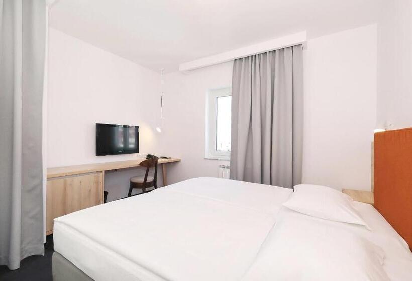 带阳台精选间, Mediteran