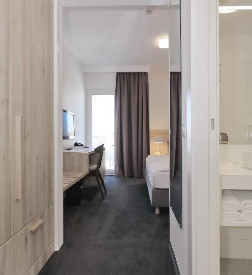 带阳台精选间, Mediteran