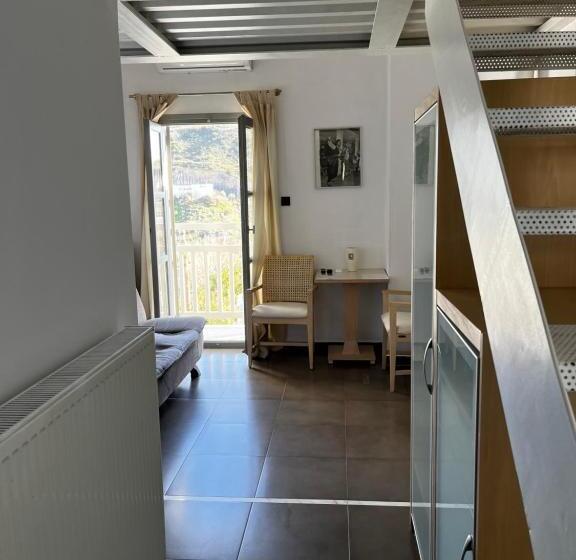 اتاق سوپریور سه تخته, Nefeli