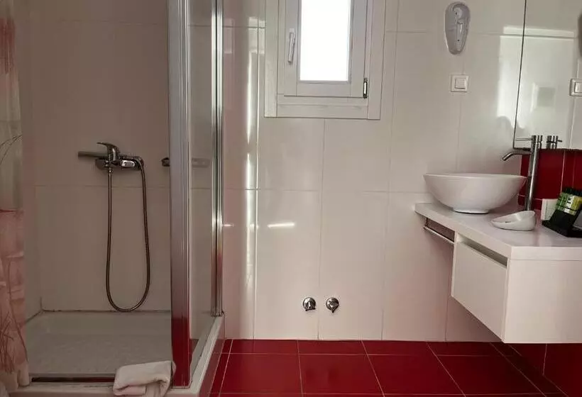 Chambre Standard, Nefeli