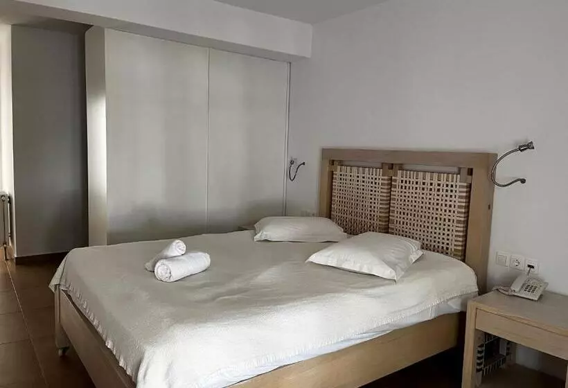 Chambre Standard, Nefeli