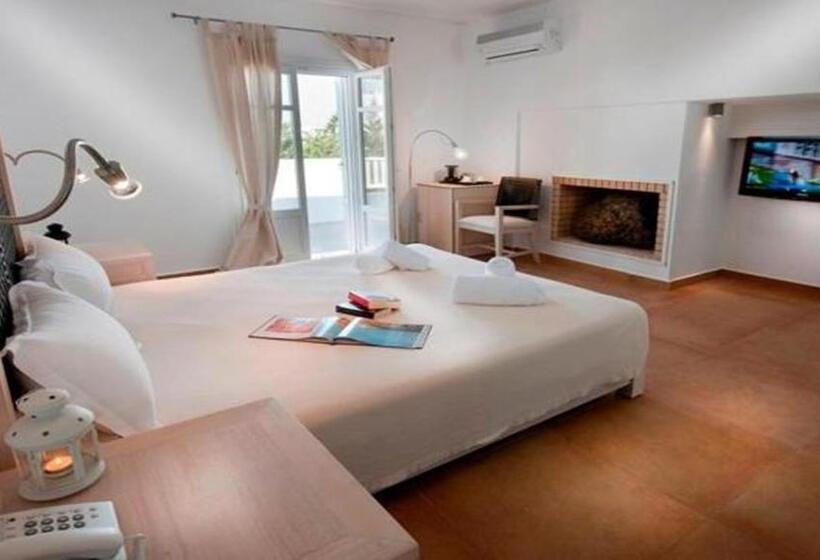 سوییت با استخر, Nefeli