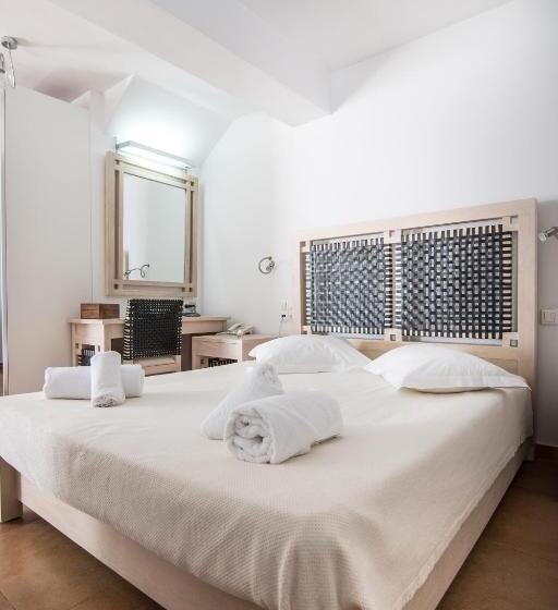 سوییت با استخر, Nefeli