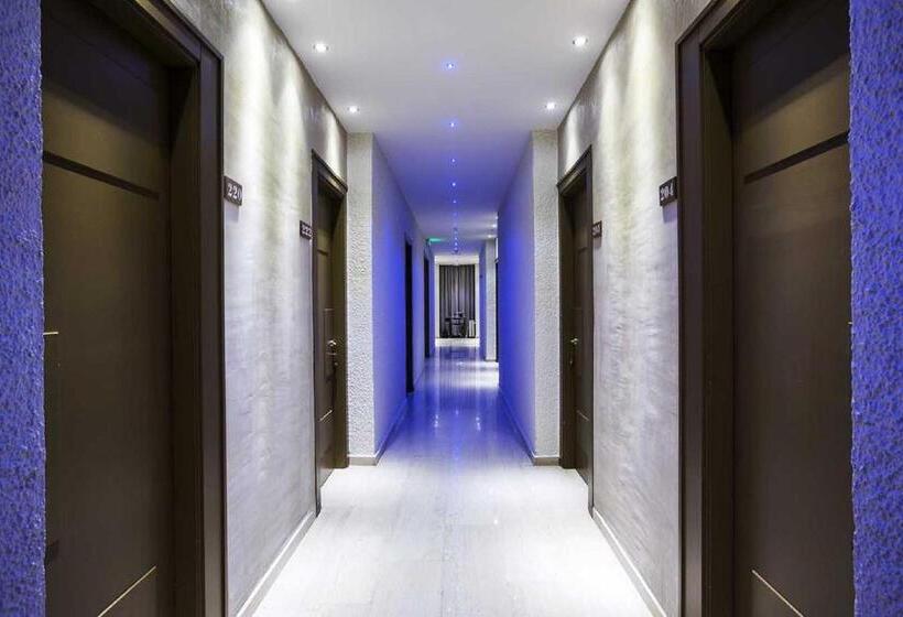 غرفة قياسية مطلّة علي البحر, Nidimos