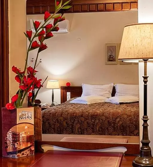 اتاق استاندارد سه نفره, Nostos