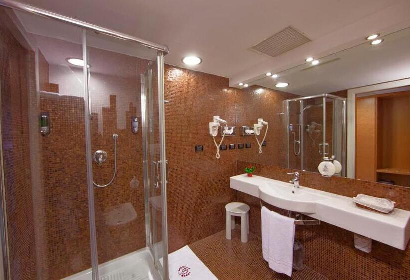 חדר סופריור, Orientale