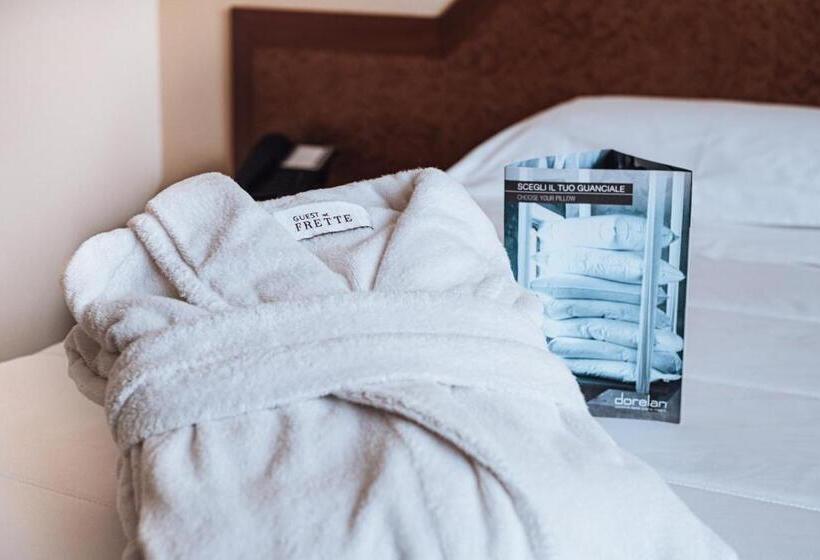 סוויטה עם מרפסת, Orientale