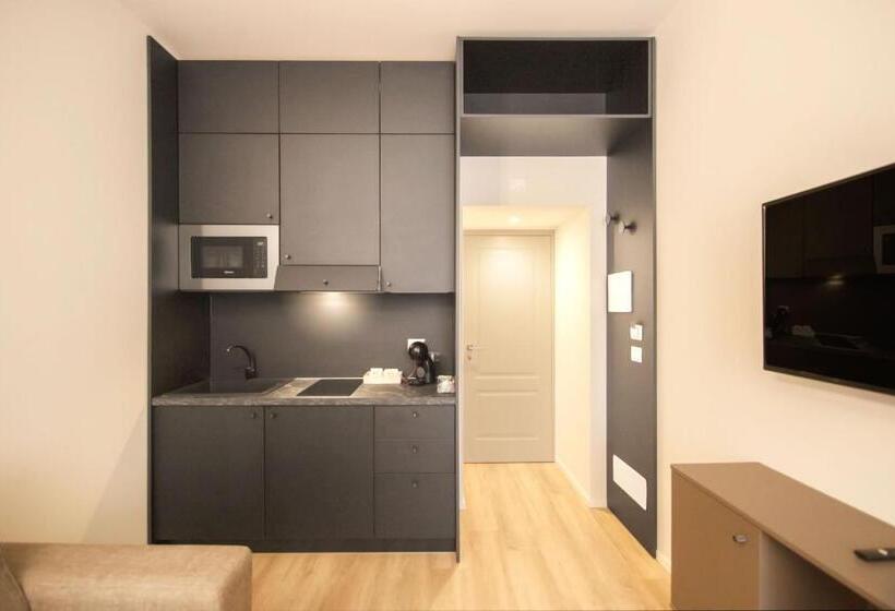 סוויטה עם ג'קוזי, Orientale