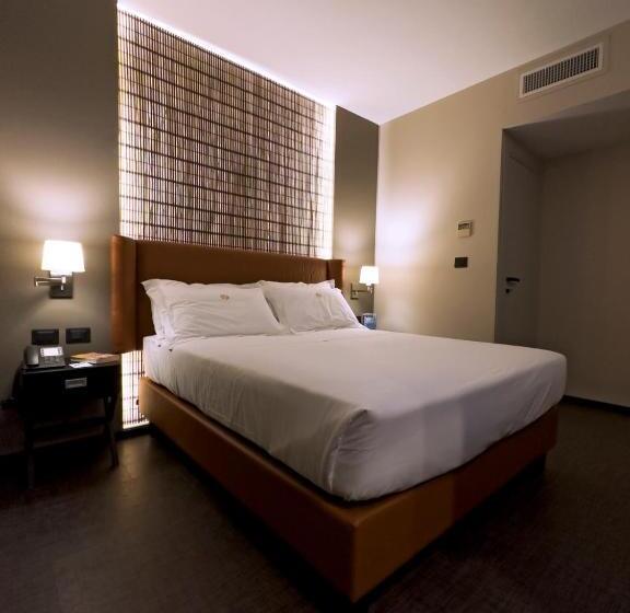 סוויטה עם מרפסת, Orientale