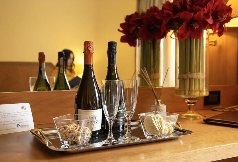 חדר סופריור, Orientale