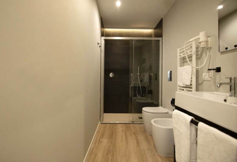 סוויטה עם ג'קוזי, Orientale