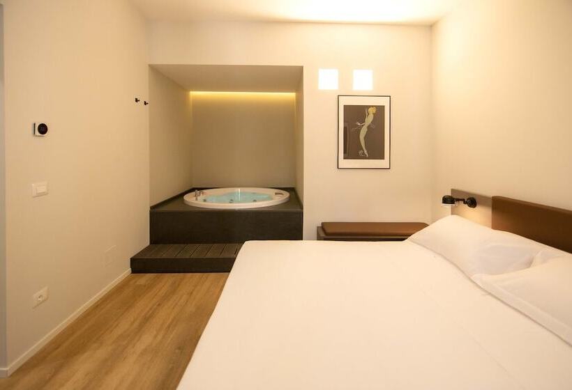 סוויטה עם ג'קוזי, Orientale