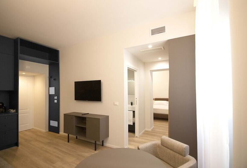 סוויטה עם ג'קוזי, Orientale