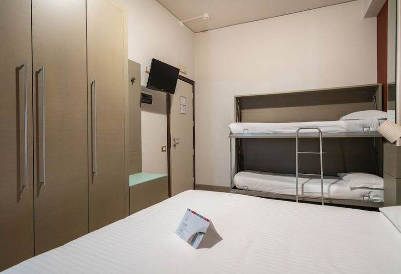 Четырехместный Номер Стандарт, Palace