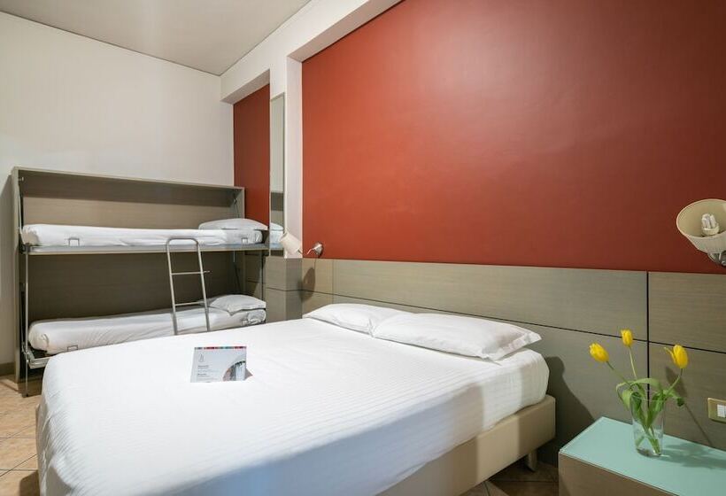 Четырехместный Номер Стандарт, Palace