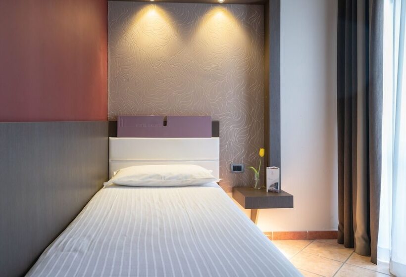 Номер Стандарт Индивидуальный, Palace