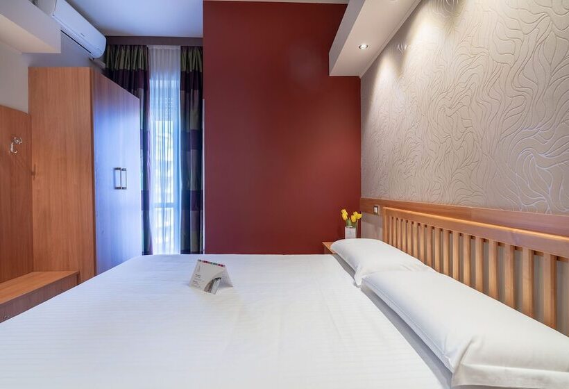 Номер Стандарт, Palace