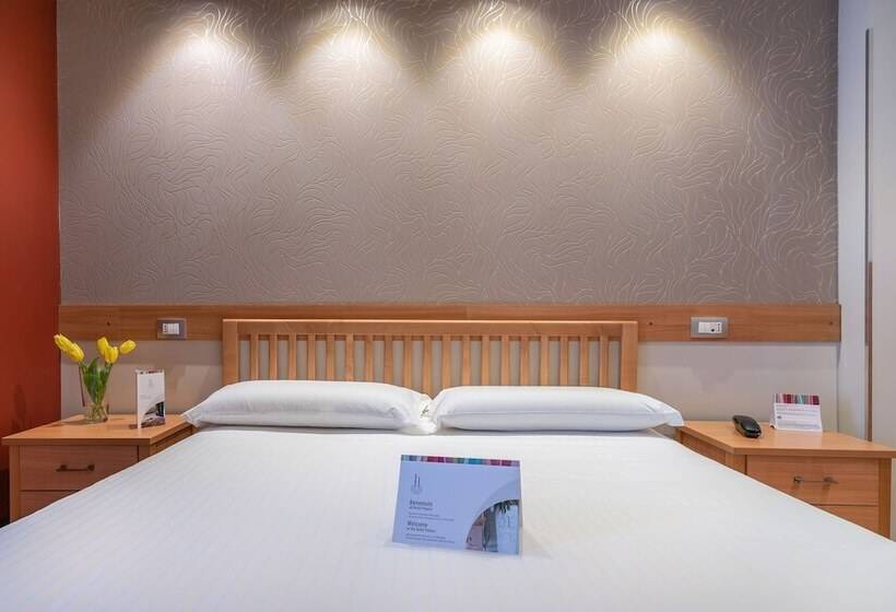 Номер Стандарт, Palace