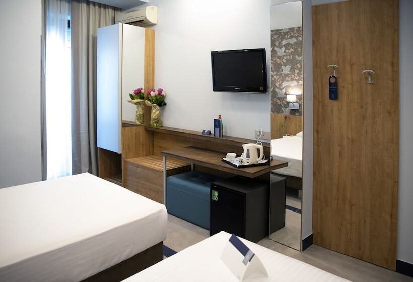 Номер Стандарт, Palace