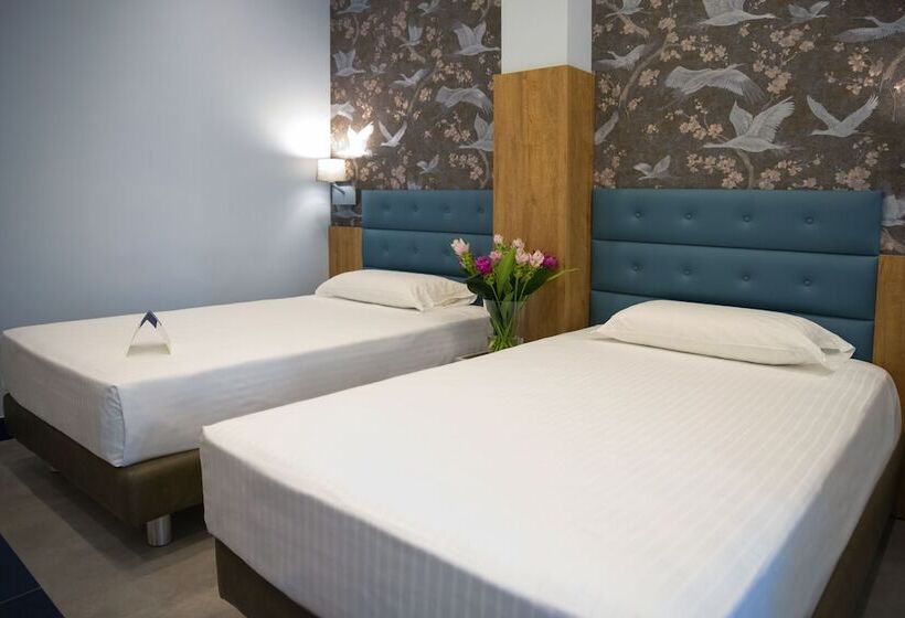 Номер Стандарт, Palace