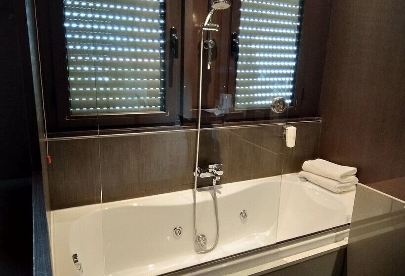 Номер Deluxe, Palace