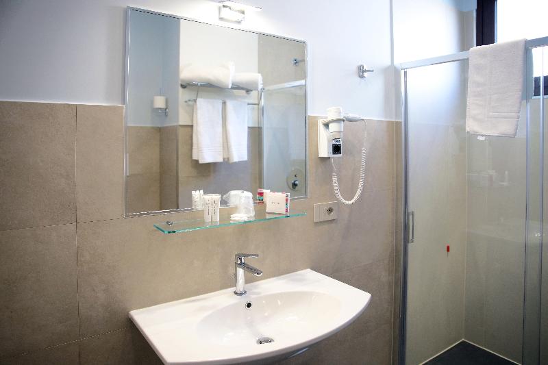 Номер Deluxe, Palace