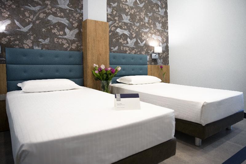 Номер Стандарт, Palace