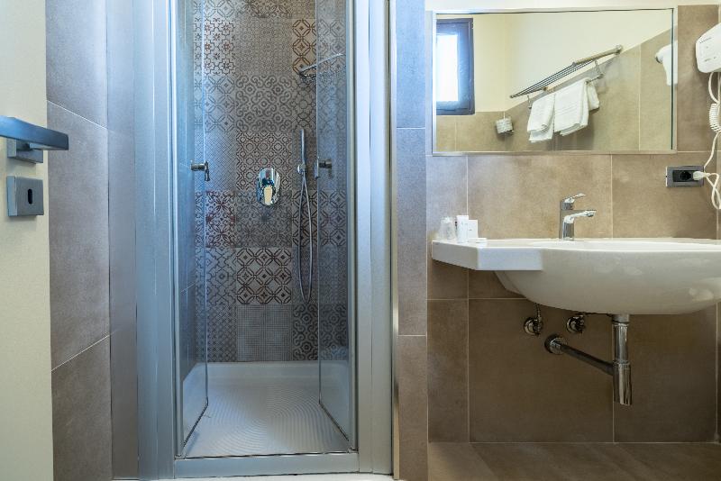 Номер Стандарт, Palace