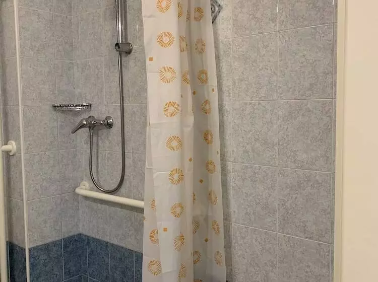 スタンダード４人部屋, Parigi 2 & Spa