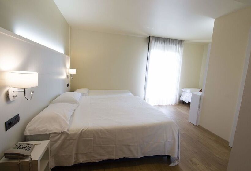 Четырехместный Номер Стандарт, Parigi 2 & Spa