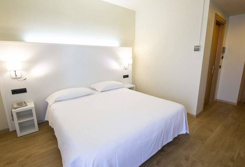 Номер Стандарт, Parigi 2 & Spa