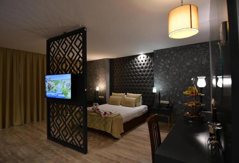 Люкс Кровать Кинг, Pia Bella