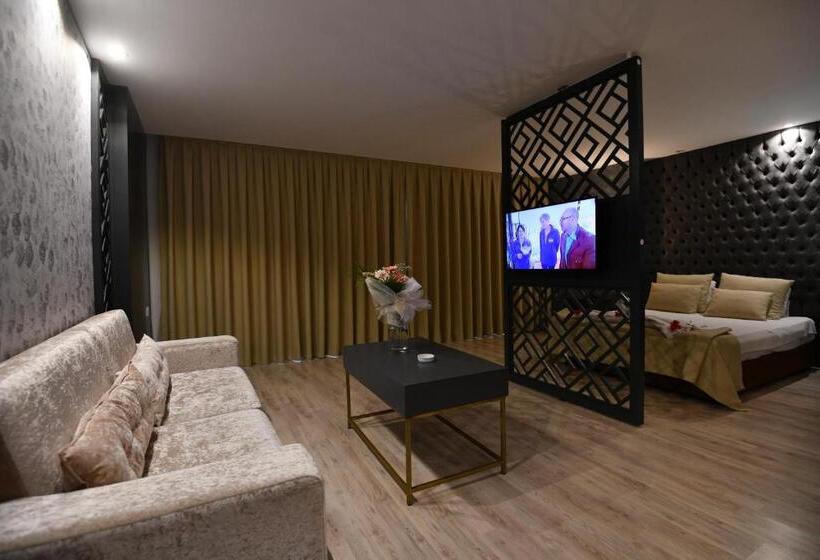 Люкс Кровать Кинг, Pia Bella