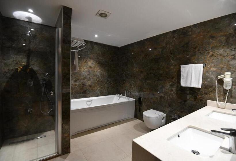 Люкс Кровать Кинг, Pia Bella