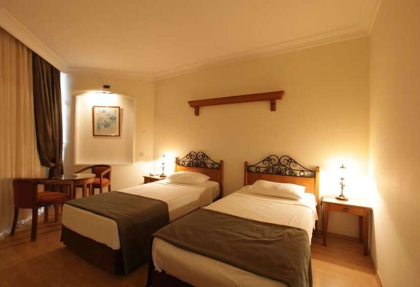 Номер Superior, Pia Bella