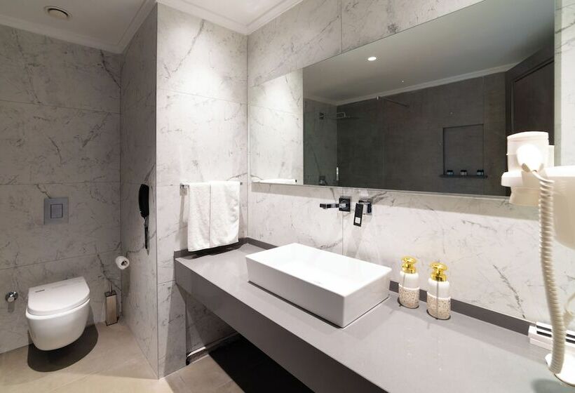 Президентский Люкс, Pia Bella