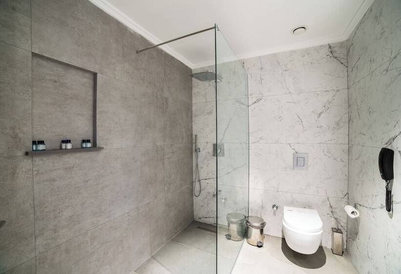 Президентский Люкс, Pia Bella