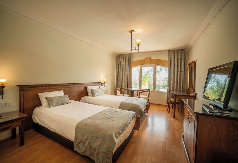 Номер Стандарт, Pia Bella