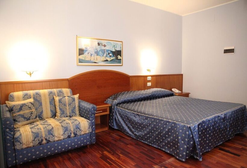 اتاق استاندارد سه نفره, San Michele