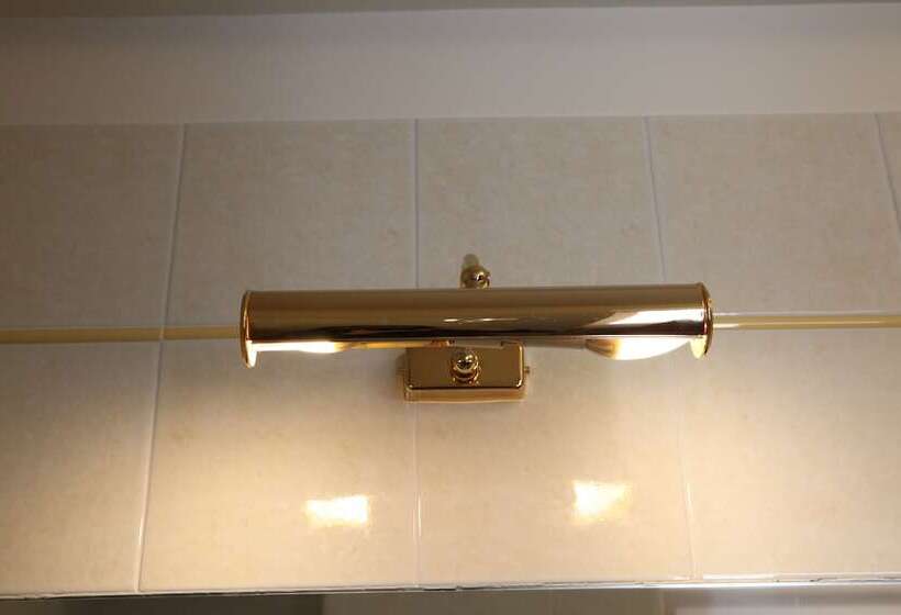 اتاق استاندارد یک نفره, San Michele