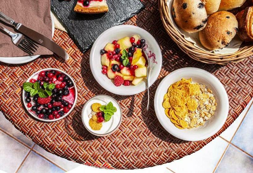 スーペリアールーム, Suvaki Resort