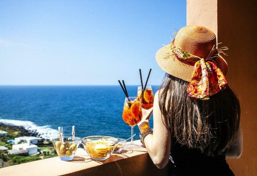 スーペリアールーム, Suvaki Resort