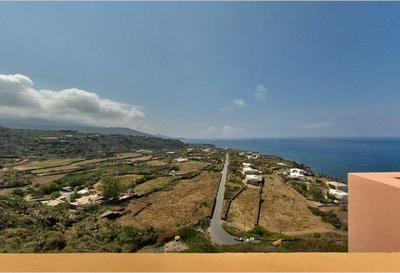 スーペリアールーム, Suvaki Resort