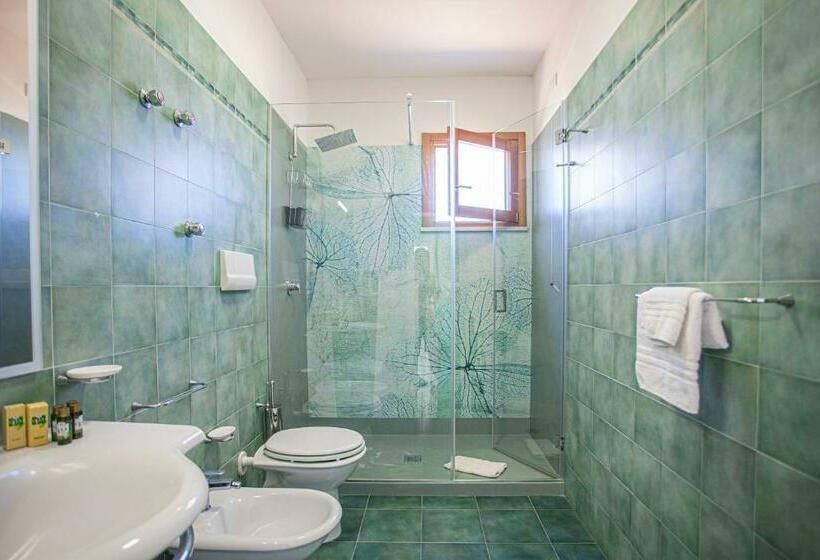 ジュニアスイート, Suvaki Resort