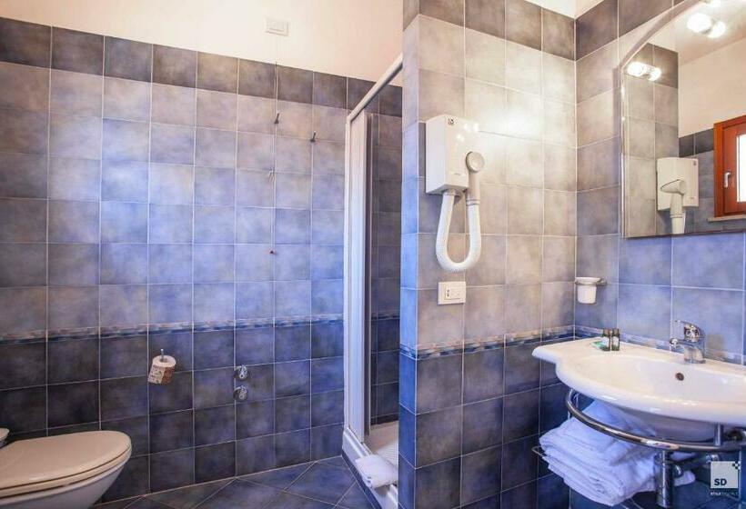 スタンダードトリプルルーム, Suvaki Resort