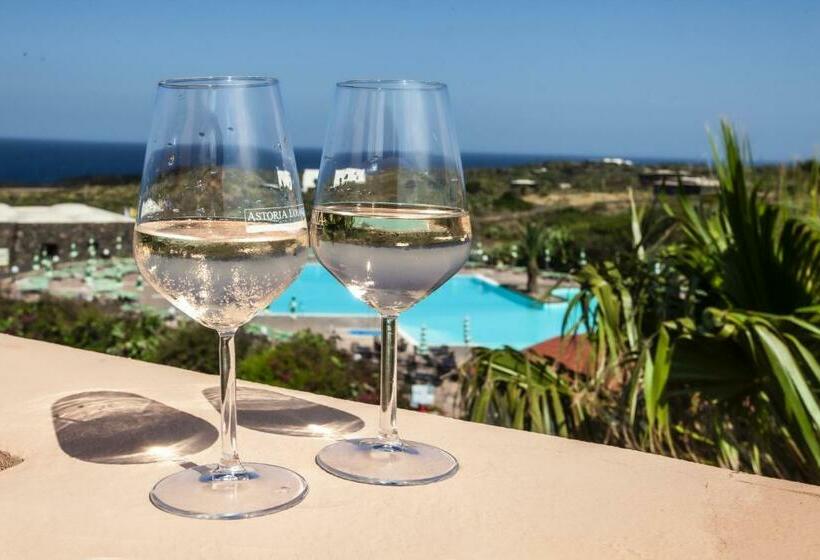 デラックストリプルルーム, Suvaki Resort